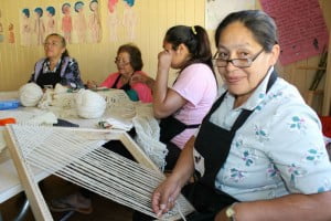 Mujeres capacitadas por Sence participan en ferias gastronómicas