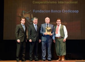 FUNDACION BANCO CREDICOOP RECIBE PREMIO INTERNACIONAL FUNDACION BANCO CREDICOOP RECIBE PREMIO INTERNACIONAL
