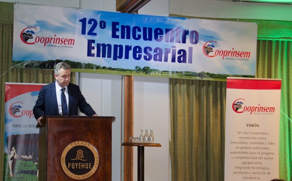 Exitoso 12° Encuentro Empresarial de Cooprinsem se desarrollo en Puyehue item-thumbnail