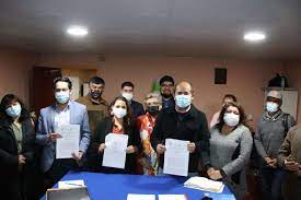 La Unión, Valdivia y Paillaco Firman Convenio en Beneficio del Sector La Plata – Los Ulmos. La Unión, Valdivia y Paillaco Firman Convenio en Beneficio del Sector La Plata – Los Ulmos.