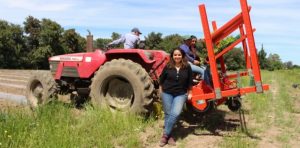 ProChile Ñuble Destaca a Empresa Multiplicadora de Semillas de la Región por sus Nuevos Procesos Productivos Para Mejorar su Eficiencia ProChile Ñuble Destaca a Empresa Multiplicadora de Semillas de la Región por sus Nuevos Procesos Productivos Para Mejorar su Eficiencia