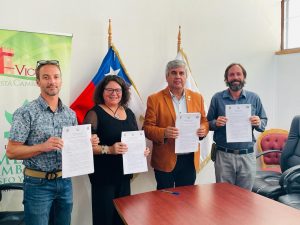 Municipalidad de Vicuña y la Asociación de Recicladores Firman Convenio de Colaboración item-thumbnail